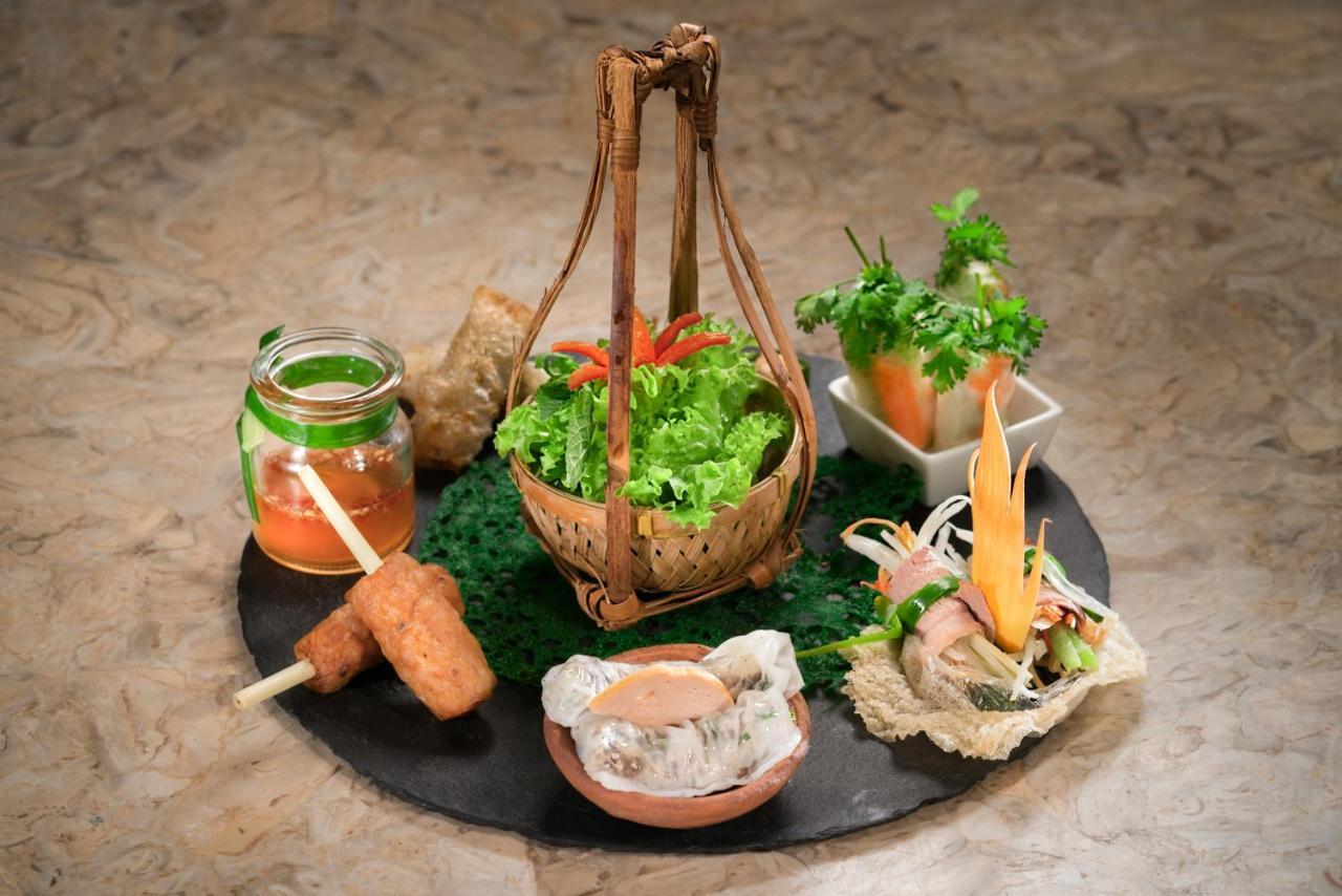 Vinpearl Resort & Spa Phu Quoc Luaran gambar A selection of Thai food