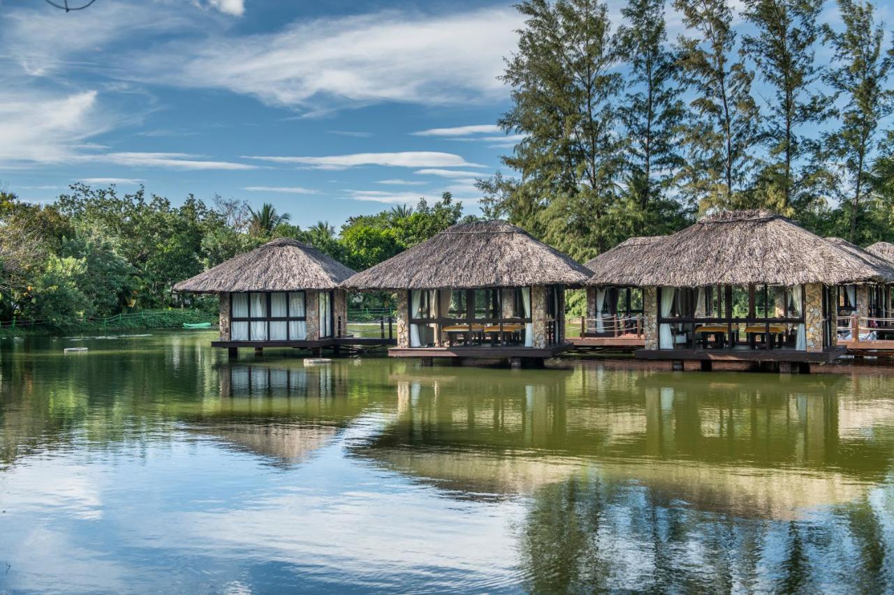 Vinpearl Resort & Spa Phu Quoc Luaran gambar The resort's lake
